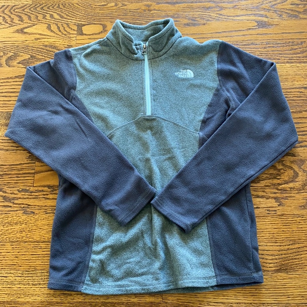 Girls north face pullover